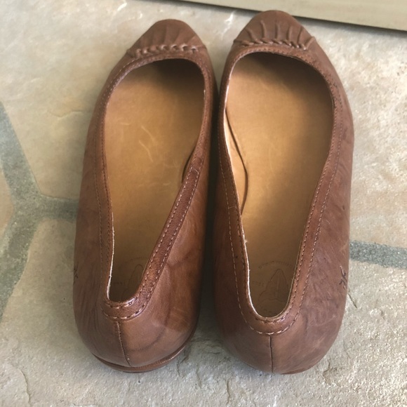 SOLD: Frye Clementine Ruching Skimmer Flat - Picture 7 of 8